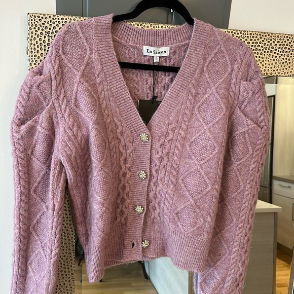 Chic purple sweater with jewel buttons - Picture 1 of 4